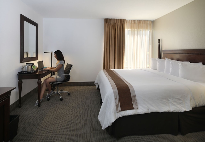 Imagen de la habitación del Hotel The Anaheim. Foto 2