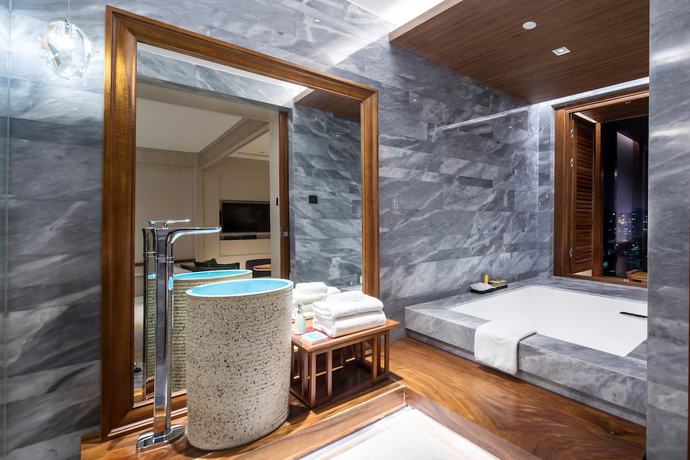 Imagen de la habitación del Hotel The Anandi and Spa Shanghai. Foto 16