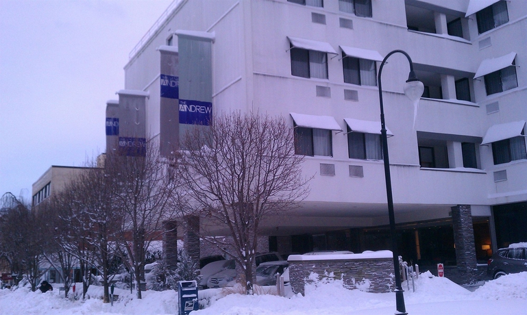 Imagen de los exteriores del Hotel The Andrew Hotel. Foto 7