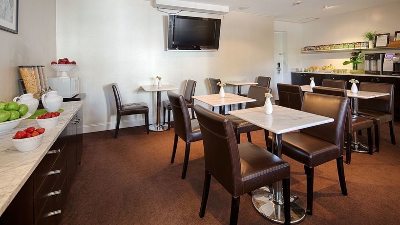 Imagen del bar/restaurante del Hotel The Andrew Hotel. Foto 3