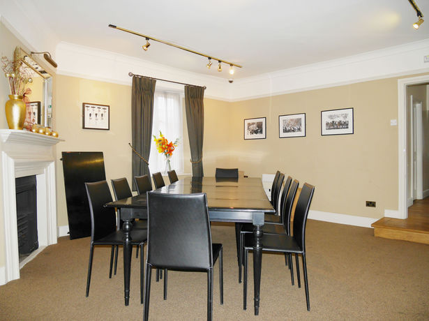 Imagen de los interiores del Hotel The Angel, SWINDON. Foto 15