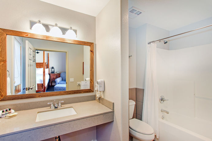 Imagen del bar/restaurante del Hotel The Angler Inn. Foto 5