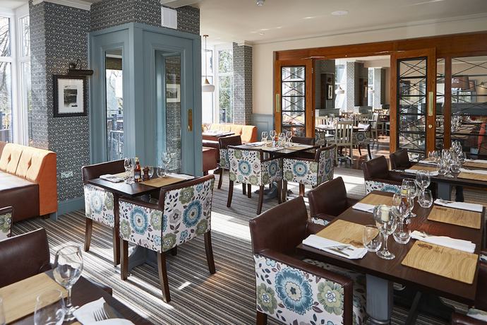 Imagen del bar/restaurante del Hotel The Anglesey Arms. Foto 5