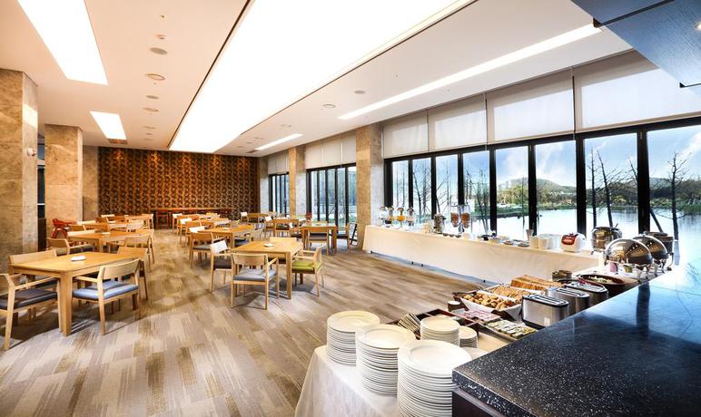 Imagen del bar/restaurante del Hotel The Annex, Seogwipo. Foto 3