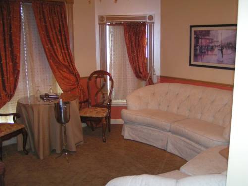 Imagen de la habitación del Hotel The Anniversary Inn Logan. Foto 16