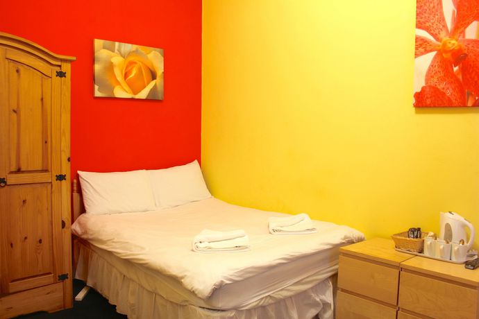 Imagen de la habitación del Hotel The Antigallican. Foto 7