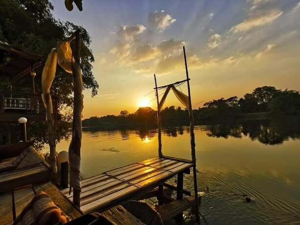 Imagen general del Hotel The Antique Riverside. Foto 5