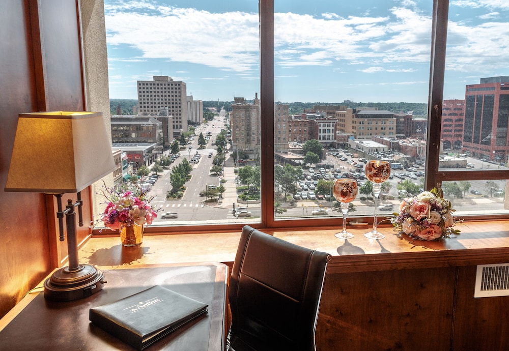 Imagen de la habitación del Hotel The Antlers, A Wyndham. Foto 3