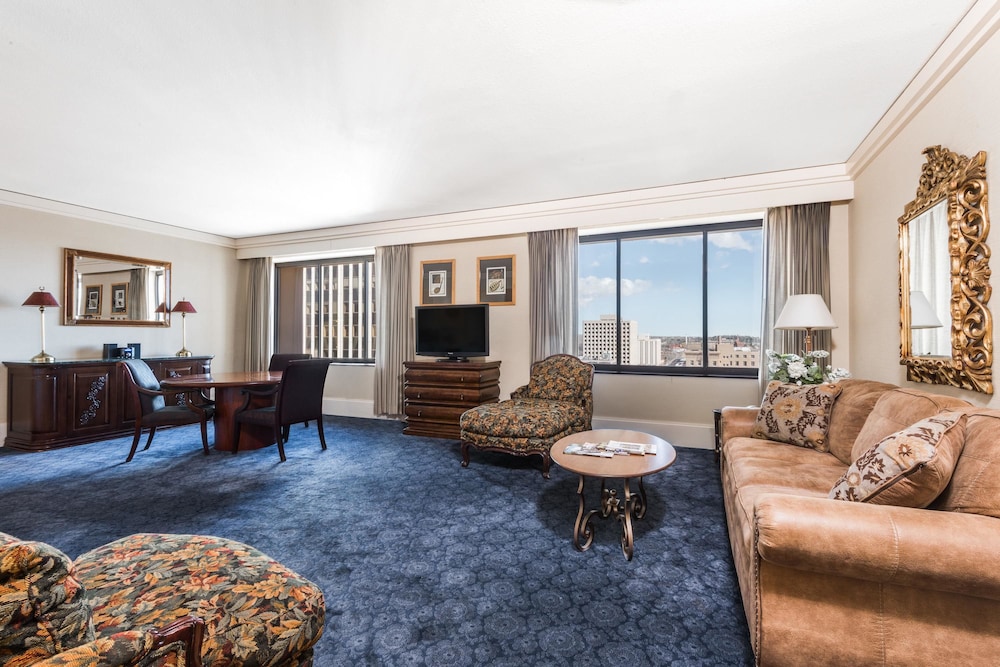 Imagen de la habitación del Hotel The Antlers, A Wyndham. Foto 18