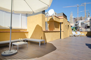 Imagen general del Hotel The Apartment Barcelona Sagrada Familia. Foto 7