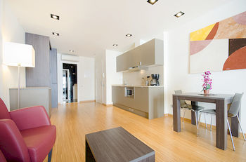 Imagen general del Hotel The Apartment Barcelona Sagrada Familia. Foto 14