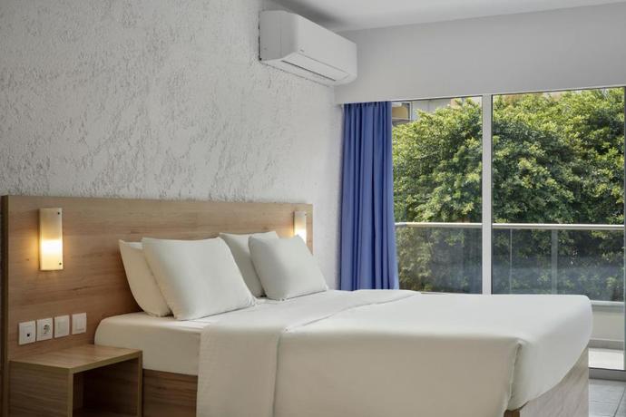 Imagen general del Hotel The Apartments by Esperia. Foto 3
