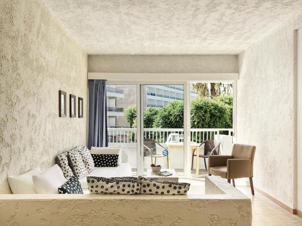 Imagen general del Hotel The Apartments by Esperia. Foto 4
