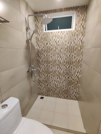 Imagen de la habitación del Hotel The Aquzz. Foto 12
