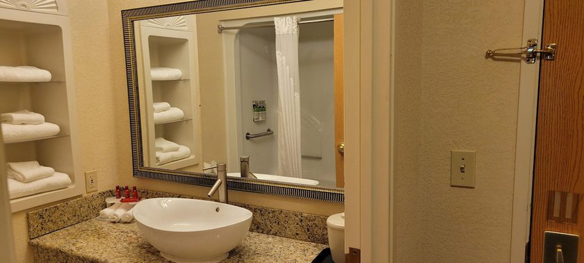 Imagen de la habitación del Hotel The Arc. Foto 8
