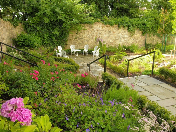 Imagen de los exteriores del Hotel The Ardilaun. Foto 9