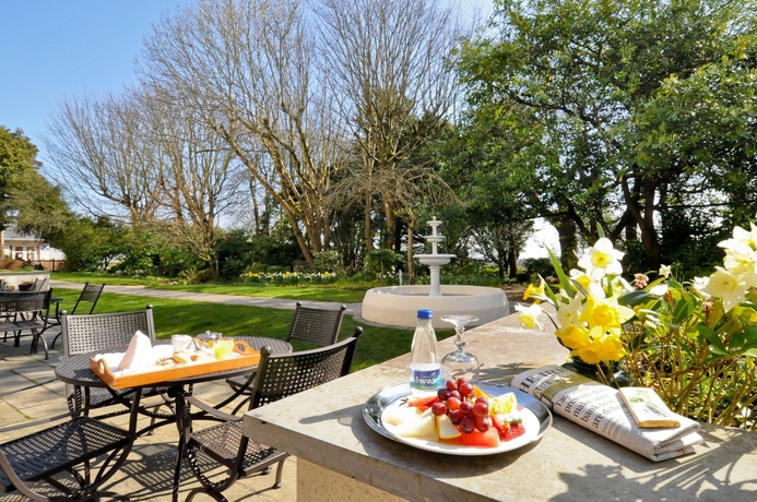 Imagen de los exteriores del Hotel The Ardilaun. Foto 11