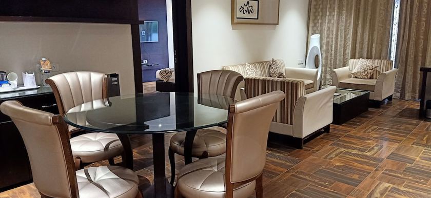 Imagen de la habitación del Hotel The Arindum. Foto 13