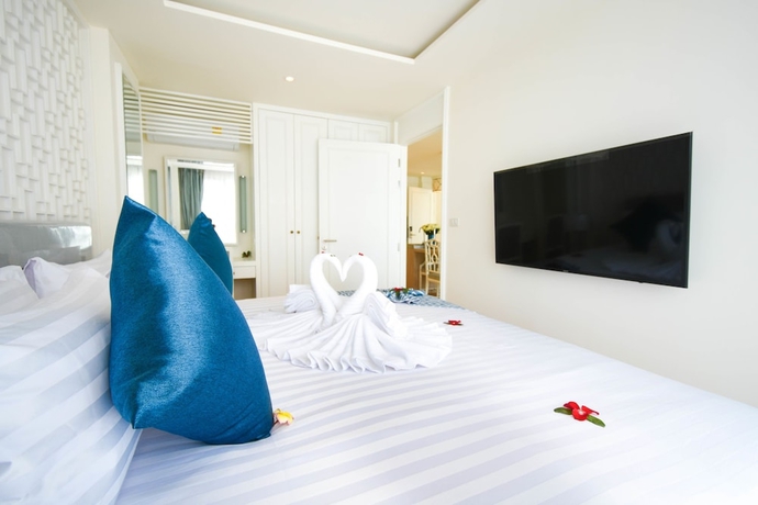 Imagen de la habitación del Hotel The Aristo Seaview Patong. Foto 5