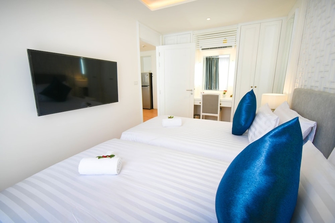 Imagen de la habitación del Hotel The Aristo Seaview Patong. Foto 7