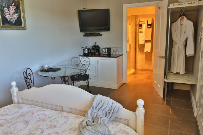 Imagen de la habitación del Hotel The Ark Stanley. Foto 17