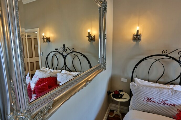 Imagen de la habitación del Hotel The Ark Stanley. Foto 23