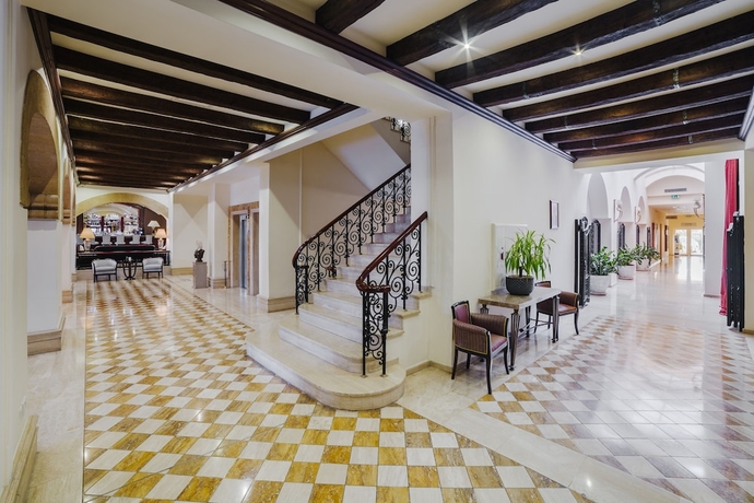 Imagen de los interiores del Hotel The Arkin Colony. Foto 13