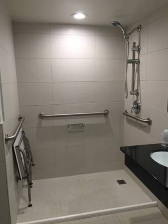 Imagen de la habitación del Hotel The Armon Stamford & Conference Center. Foto 3