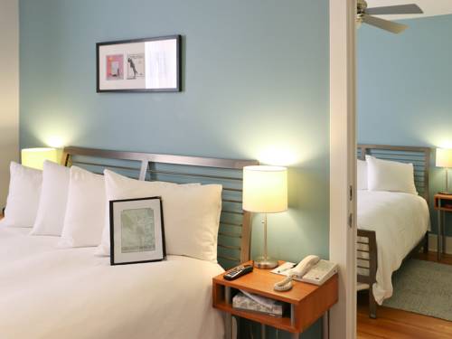 Imagen de la habitación del Hotel The Armstrong. Foto 6