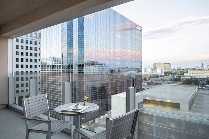 Imagen de la habitación del Hotel The Art Hotel Denver, Curio Collection by Hilton. Foto 11