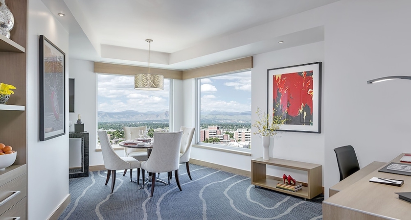 Imagen de la habitación del Hotel The Art Hotel Denver, Curio Collection by Hilton. Foto 14