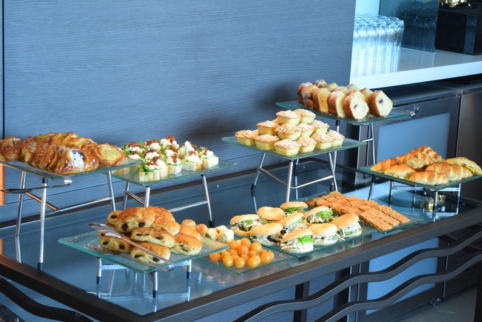 Imagen de los interiores del Hotel The Art and Resort. Foto 13