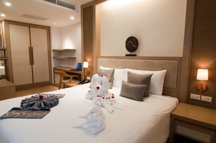 Imagen de los exteriores del Hotel The Ashlee Plaza Patong and Spa - Sha Plus. Foto 12