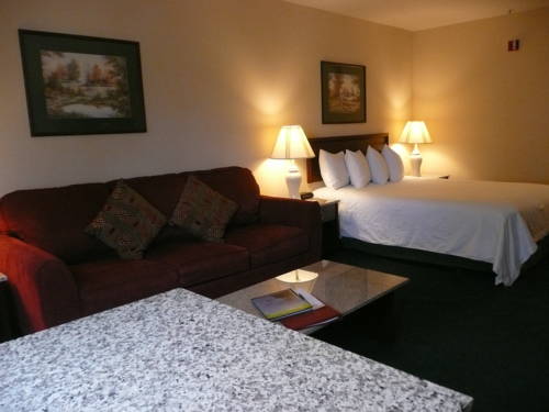 Imagen de la habitación del Hotel The Ashley Inn and Suites. Foto 7