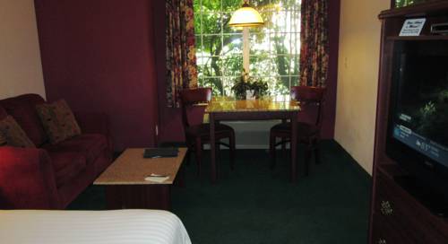 Imagen general del Hotel The Ashley Inn and Suites. Foto 1
