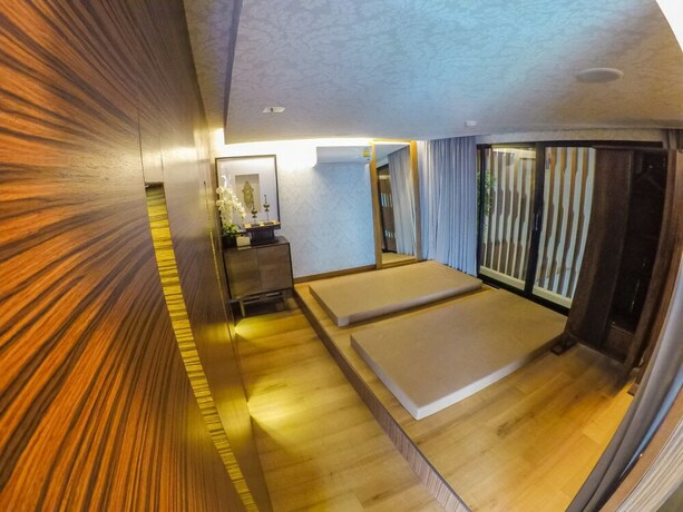 Imagen de la habitación del Hotel The Astra A719. Foto 26