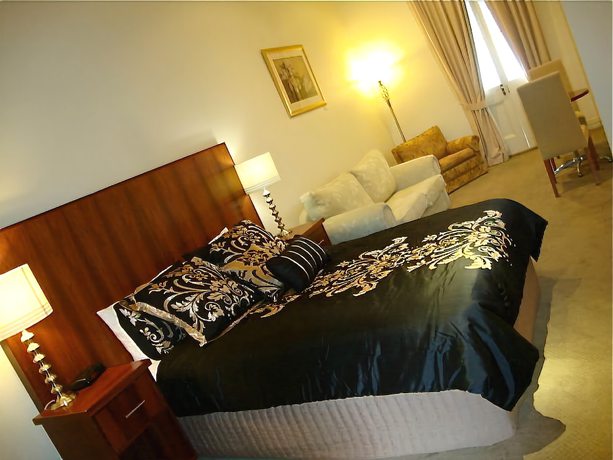 Imagen de la habitación del Hotel The Astra. Foto 15