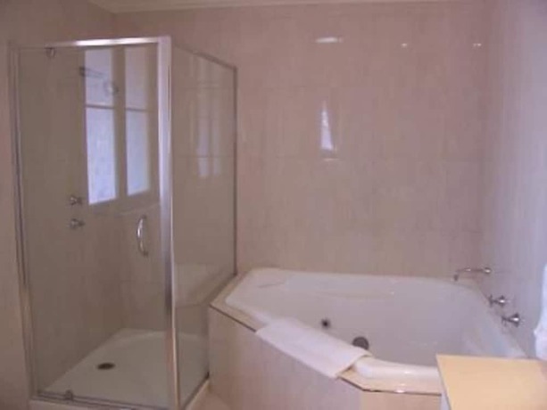 Imagen de la habitación del Hotel The Astra. Foto 18