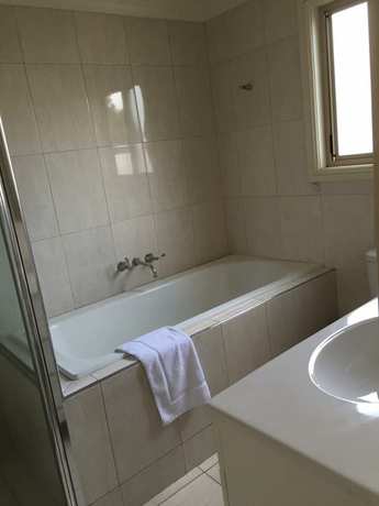 Imagen de la habitación del Hotel The Astra. Foto 19