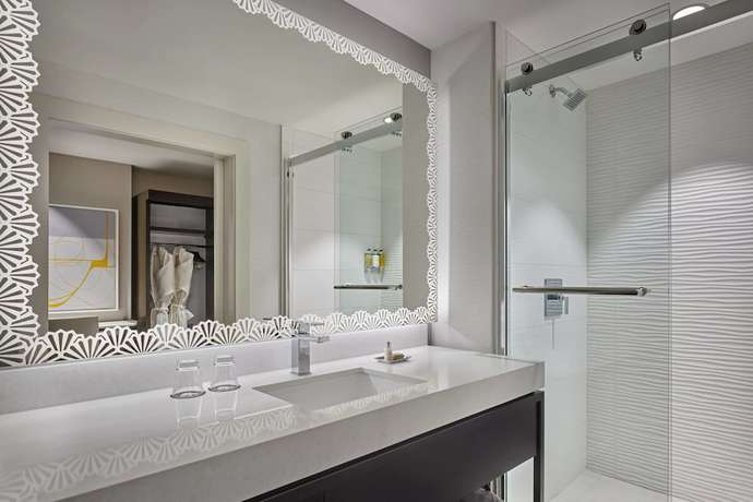 Imagen de la habitación del Hotel The At Avalon, Autograph Collection. Foto 8