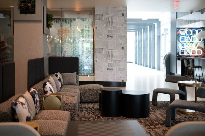 Imagen del bar/restaurante del Hotel The At Kirkwood Center. Foto 10