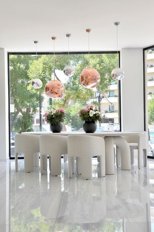 Imagen de los interiores del Hotel The Athenaeum. Foto 19