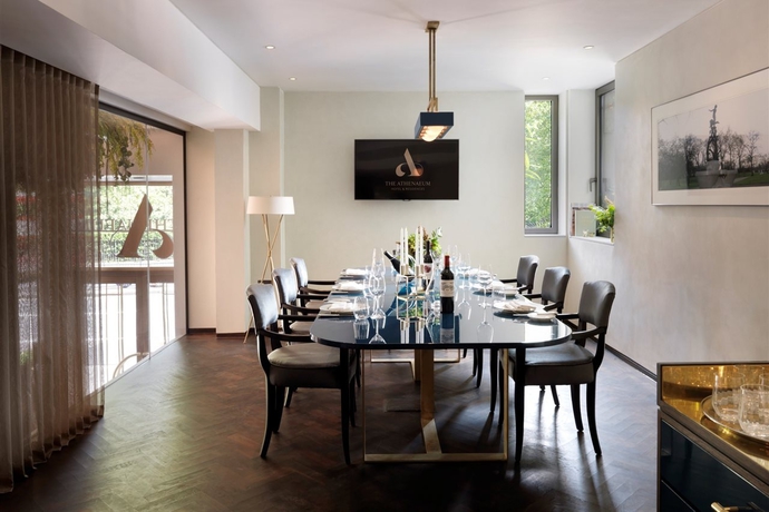 Imagen general del Hotel The Athenaeum and Residences. Foto 11