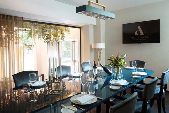Imagen general del Hotel The Athenaeum and Residences. Foto 12