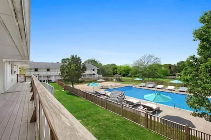 Imagen de la piscina del Hotel The Atlantic, Southampton. Foto 17