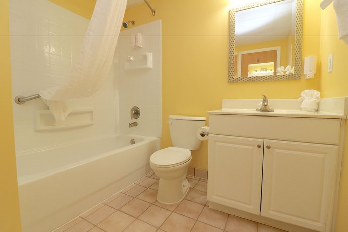 Imagen de la habitación del Hotel The Atrium Resort, Virginia Beach. Foto 5