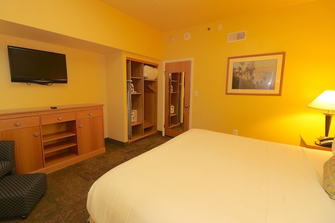 Imagen de la habitación del Hotel The Atrium Resort, Virginia Beach. Foto 13
