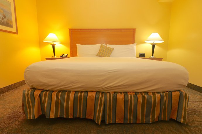 Imagen de la habitación del Hotel The Atrium Resort, Virginia Beach. Foto 14