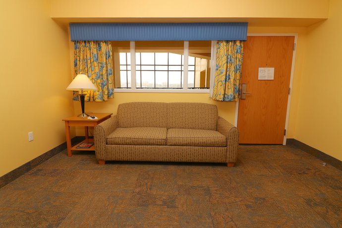 Imagen de la habitación del Hotel The Atrium Resort, Virginia Beach. Foto 15