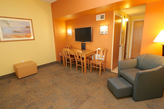 Imagen de la habitación del Hotel The Atrium Resort, Virginia Beach. Foto 17